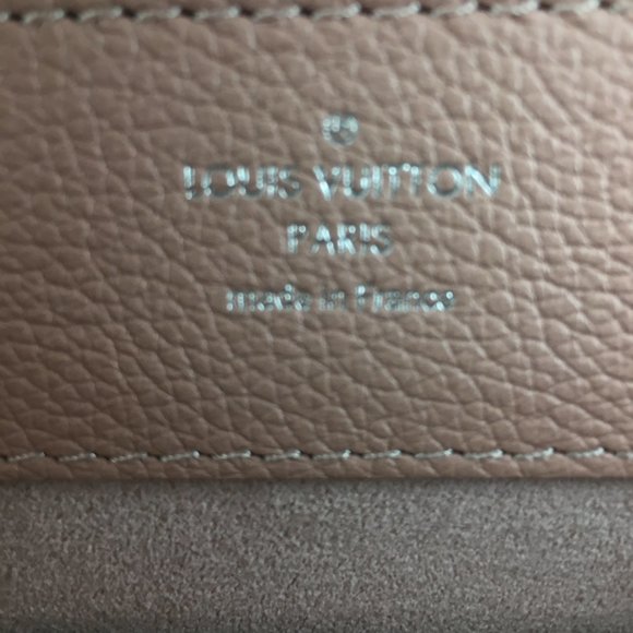 LOUIS VUITTON CALFSKIN LOCKME BACKPACK ROSE BALLERINE - Picture 9 of 10